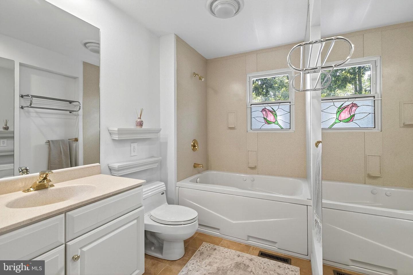 WILMINGTON, Delaware, 19810, United States, 4 Bedrooms Bedrooms, ,3 BathroomsBathrooms,Residential,For Sale,1990467