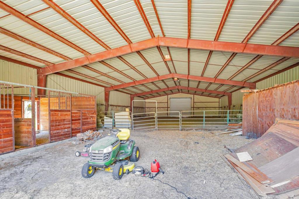 Paicines, California, 95043, United States, 4 Bedrooms Bedrooms, ,2 BathroomsBathrooms,Residential,For Sale,1981055