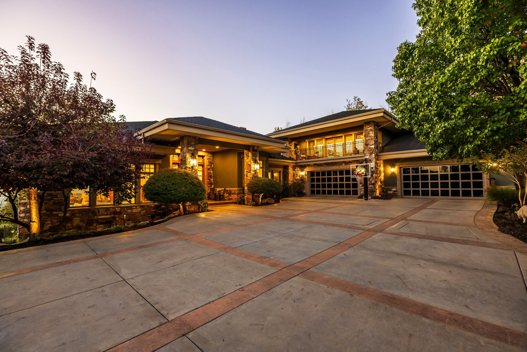  Timeless East Bench Craftsman Estate with Gated Entry, Expansive Light and Views - 物件實景