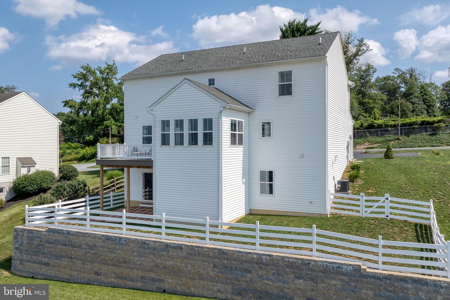 Lititz, Pennsylvania, 17543, United States, 4 Bedrooms Bedrooms, ,3 BathroomsBathrooms,Residential,For Sale,1905987