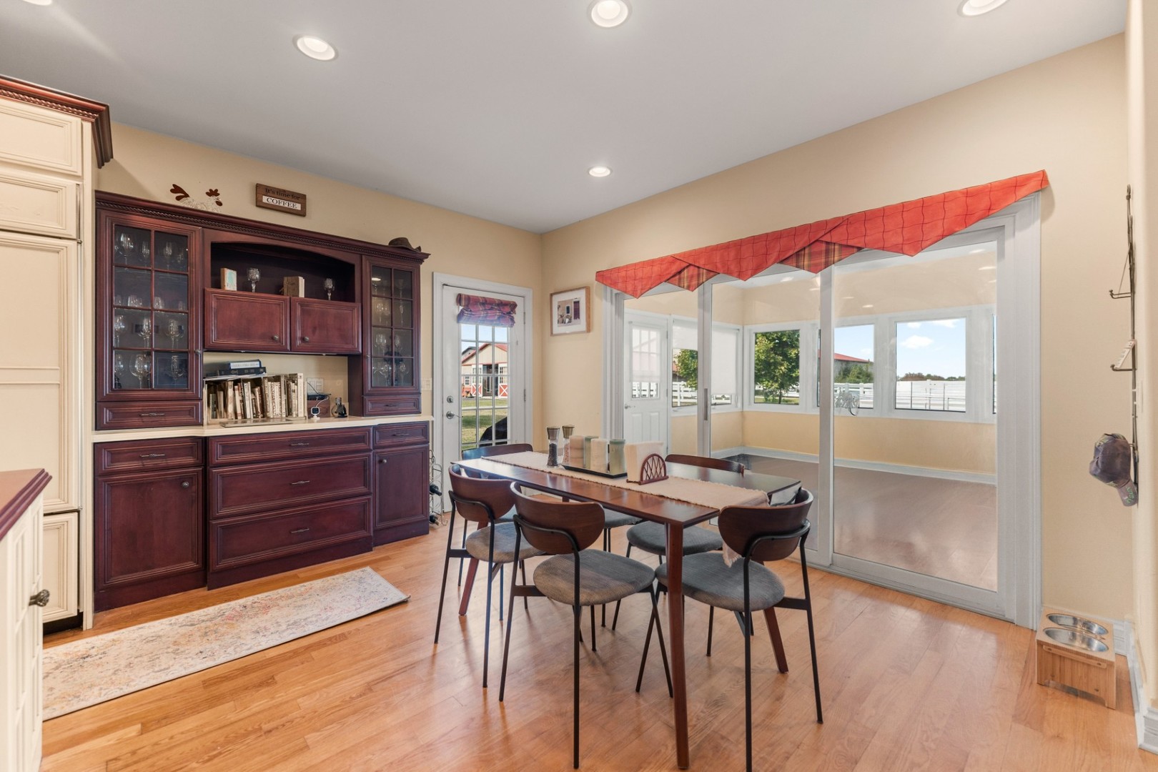 Sheridan, Illinois, 60551, United States, 3 Bedrooms Bedrooms, ,2 BathroomsBathrooms,Residential,For Sale,1994761