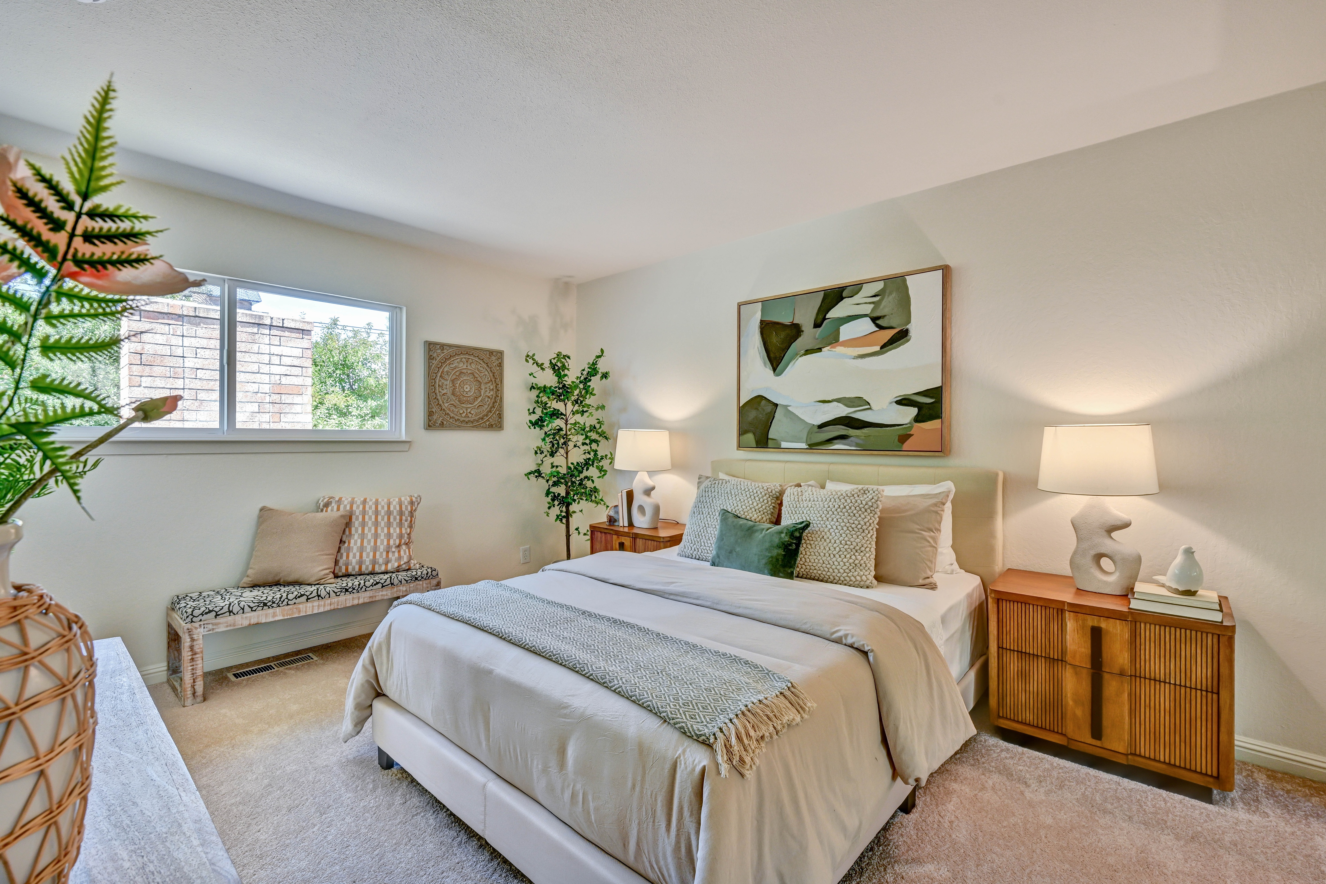  Charming Rolling Green Townhome with Distinctive Character - 物件實景