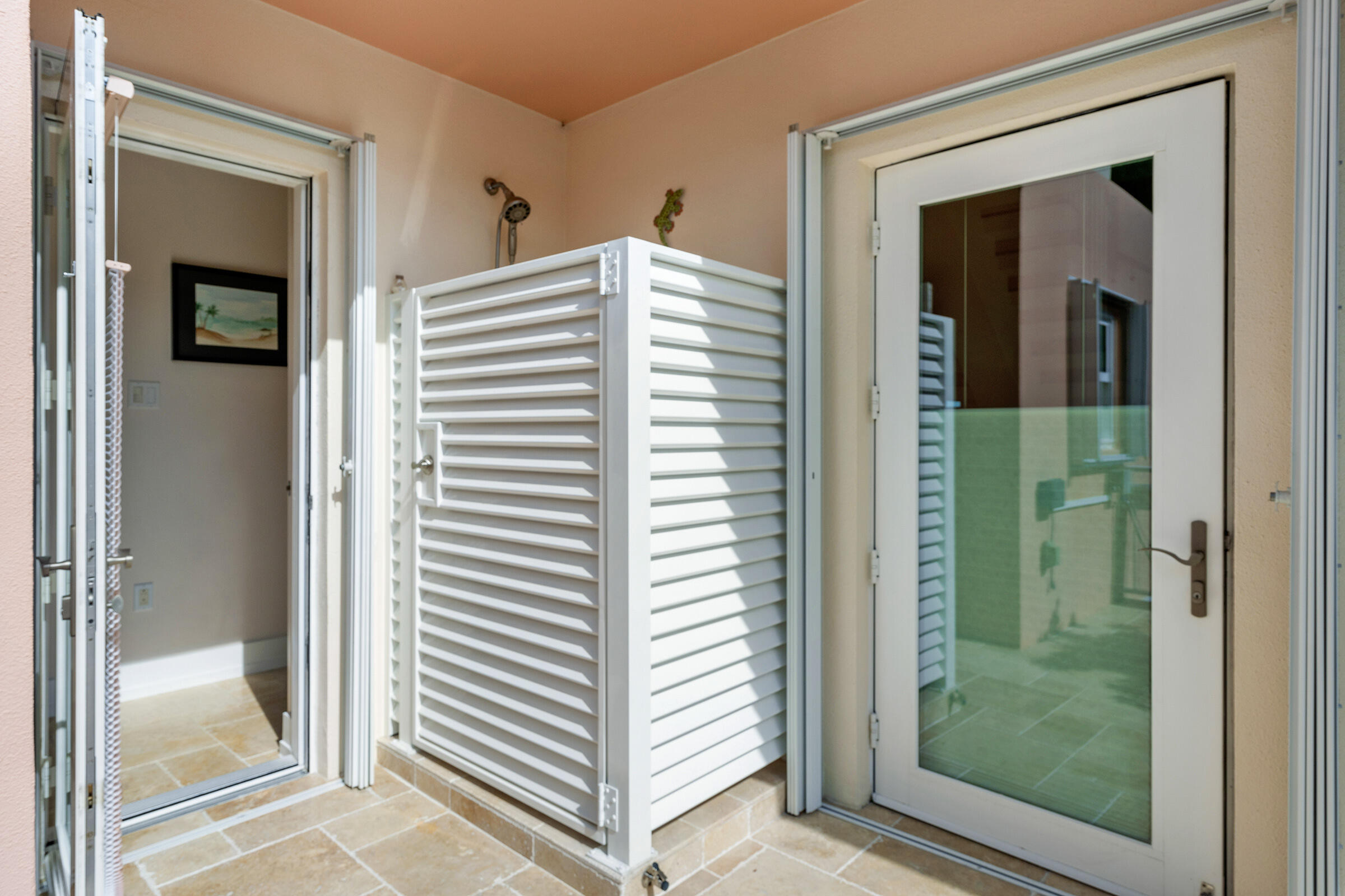 ISLAMORADA, Florida, 33036, United States, 3 Bedrooms Bedrooms, ,3 BathroomsBathrooms,Residential,For Sale,1997126