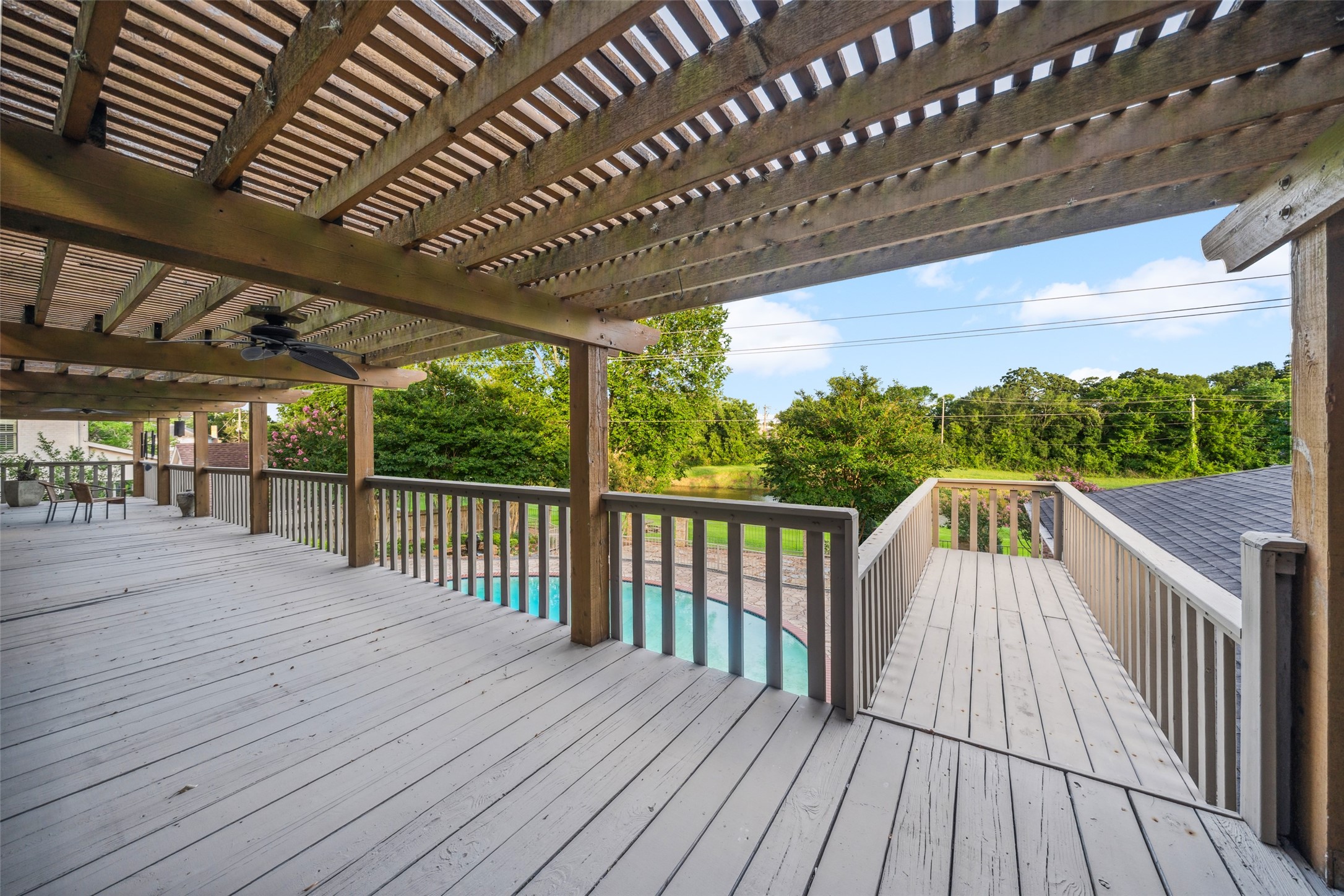  16310 Brook Forest Drive - 物件實景