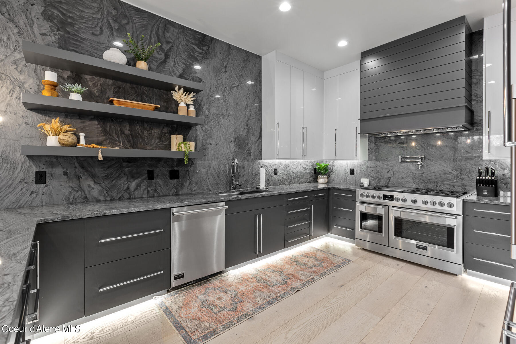 Coeur d'Alene, Idaho, 83814, United States, 4 Bedrooms Bedrooms, ,1 BathroomBathrooms,Residential,For Sale,1975946