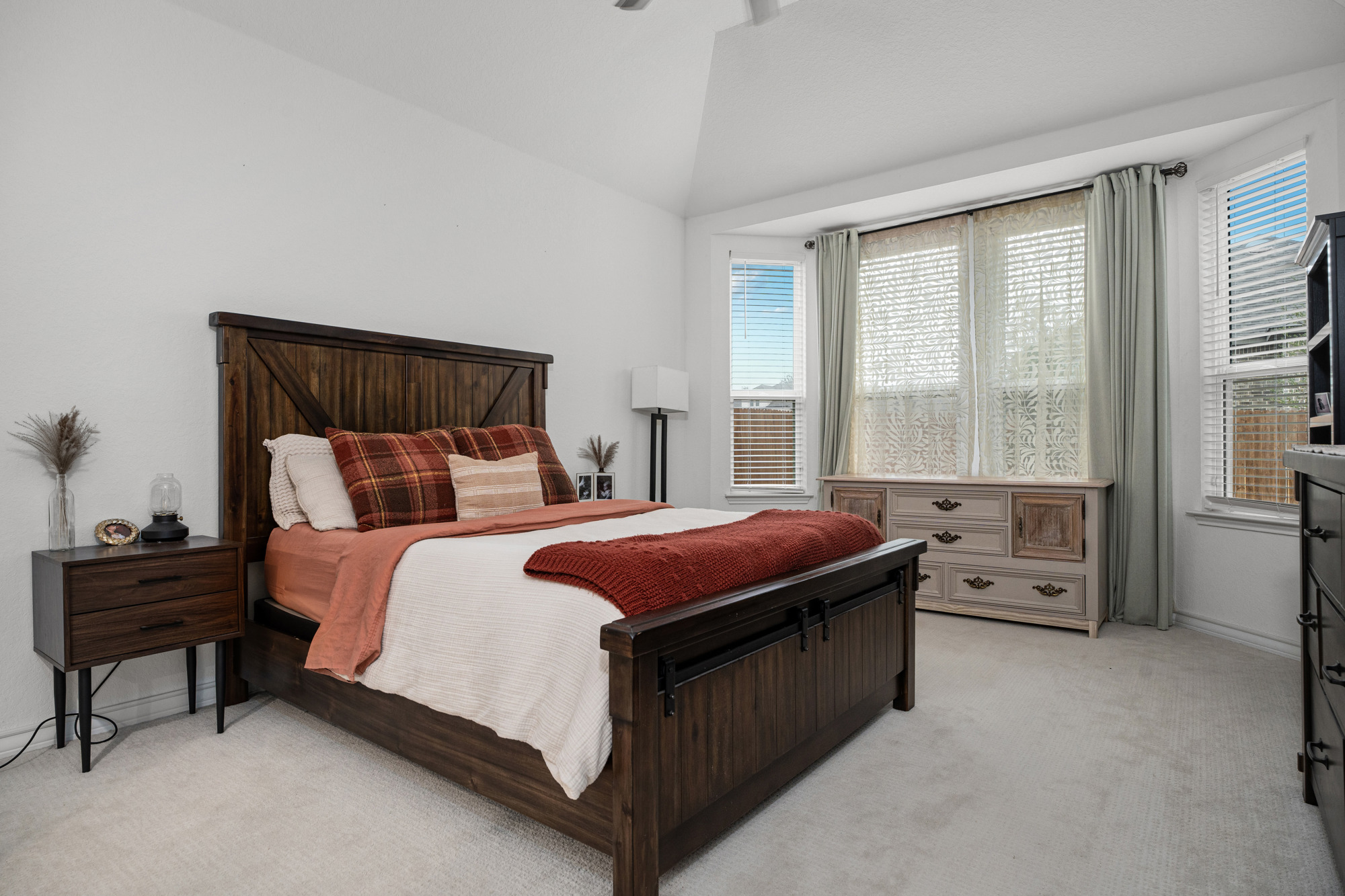 San Antonio, Texas, 78254, United States, 5 Bedrooms Bedrooms, ,3 BathroomsBathrooms,Residential,For Sale,1935697