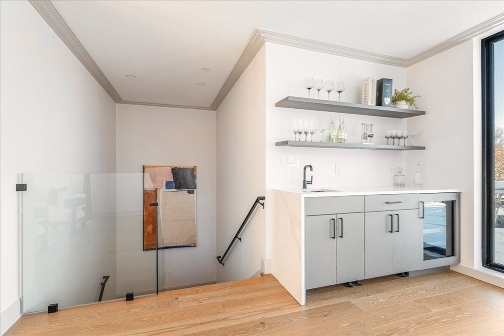 Brookline, Massachusetts, 02445, United States, 4 Bedrooms Bedrooms, ,4 BathroomsBathrooms,Residential,For Sale,1934696