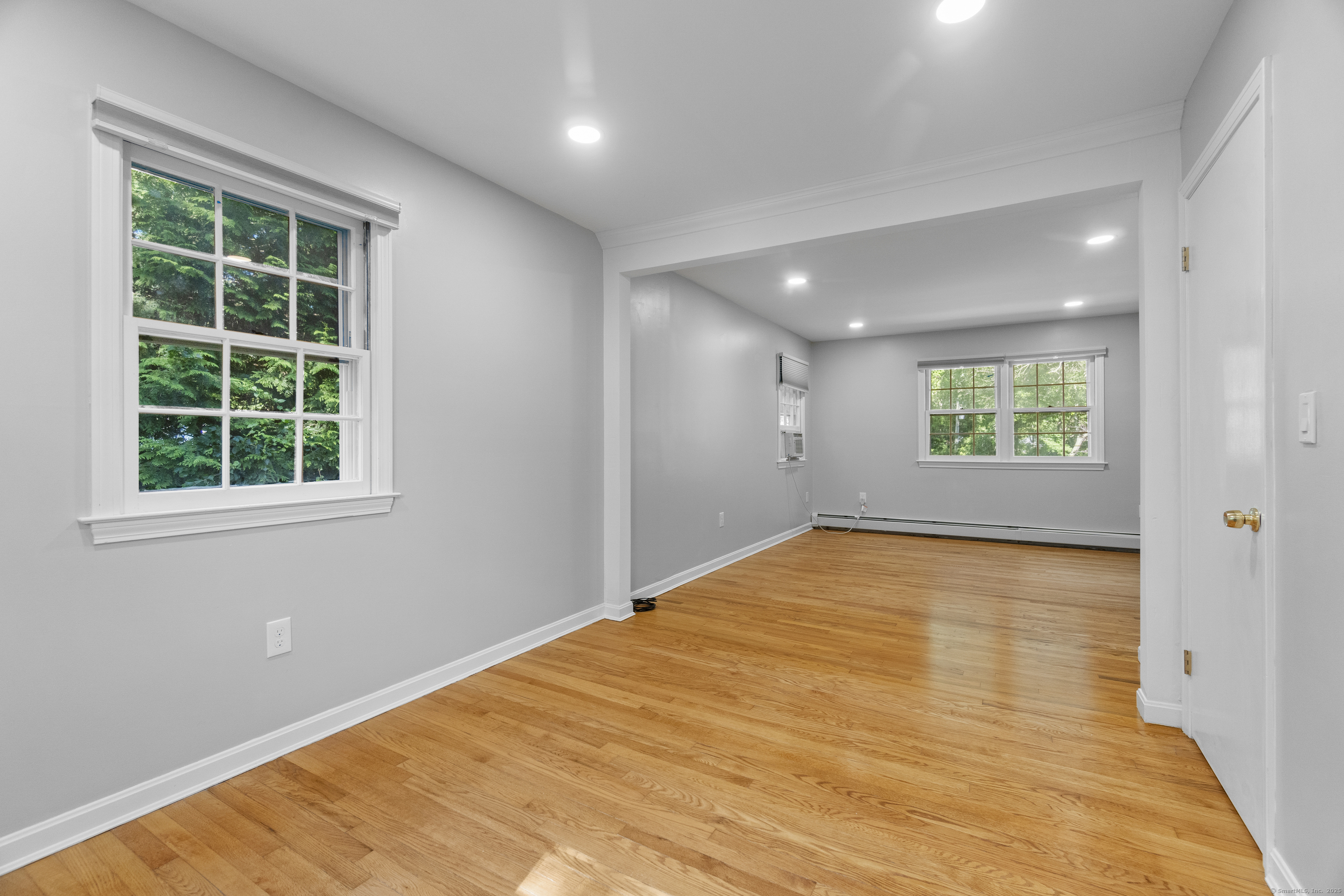 Old Lyme, Connecticut, 06371, United States, 4 Bedrooms Bedrooms, ,2 BathroomsBathrooms,Residential,For Sale,1901139