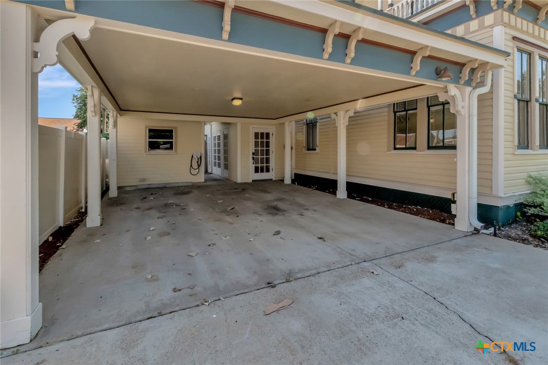 507 S De Leon Street, Victoria, Texas, 77901, United States, 5 Bedrooms Bedrooms, ,5 BathroomsBathrooms,Residential,For Sale,507 S De Leon Street,1612614