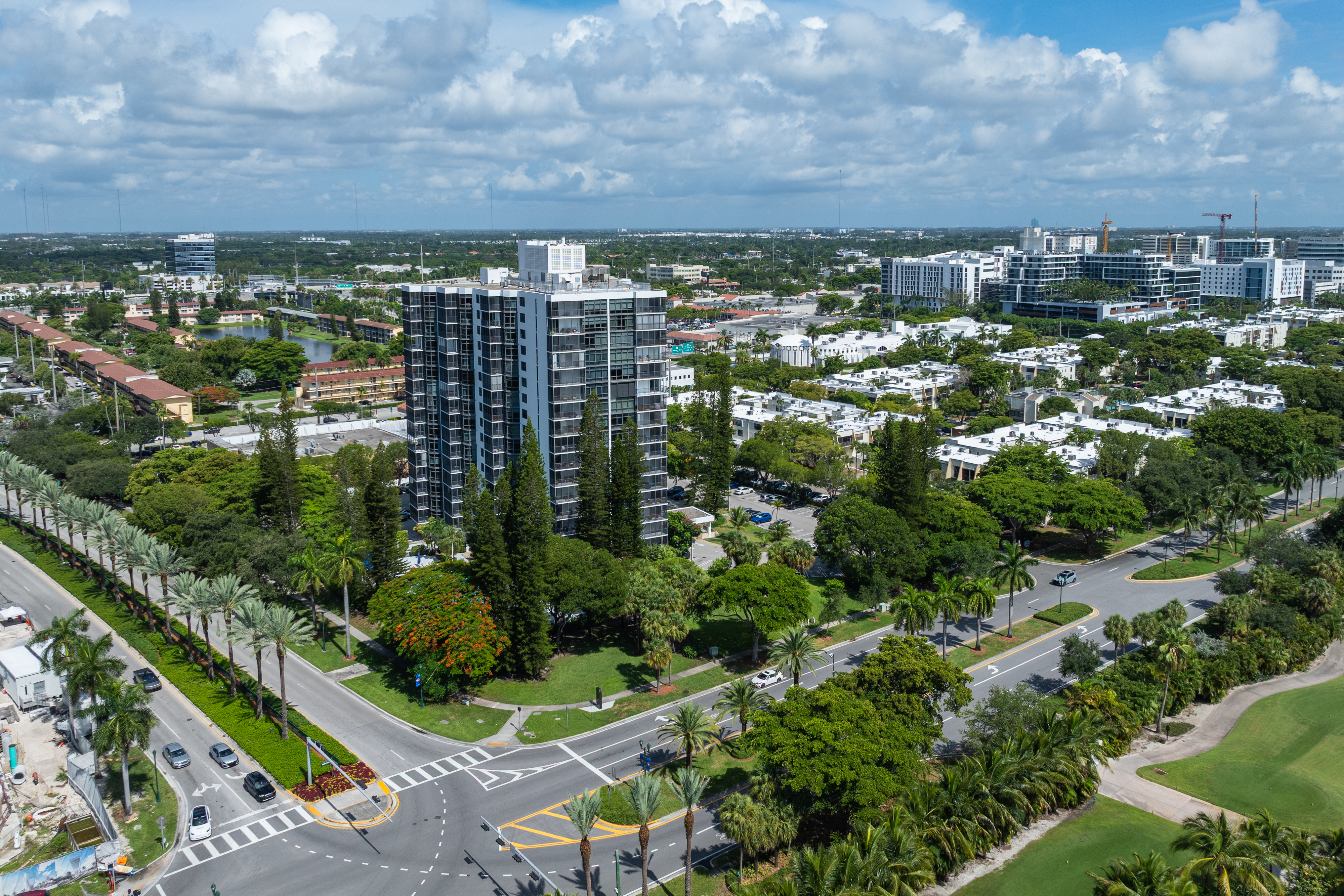  20100 W Country Club Dr, Aventura, FL, 33180 - 物件實景