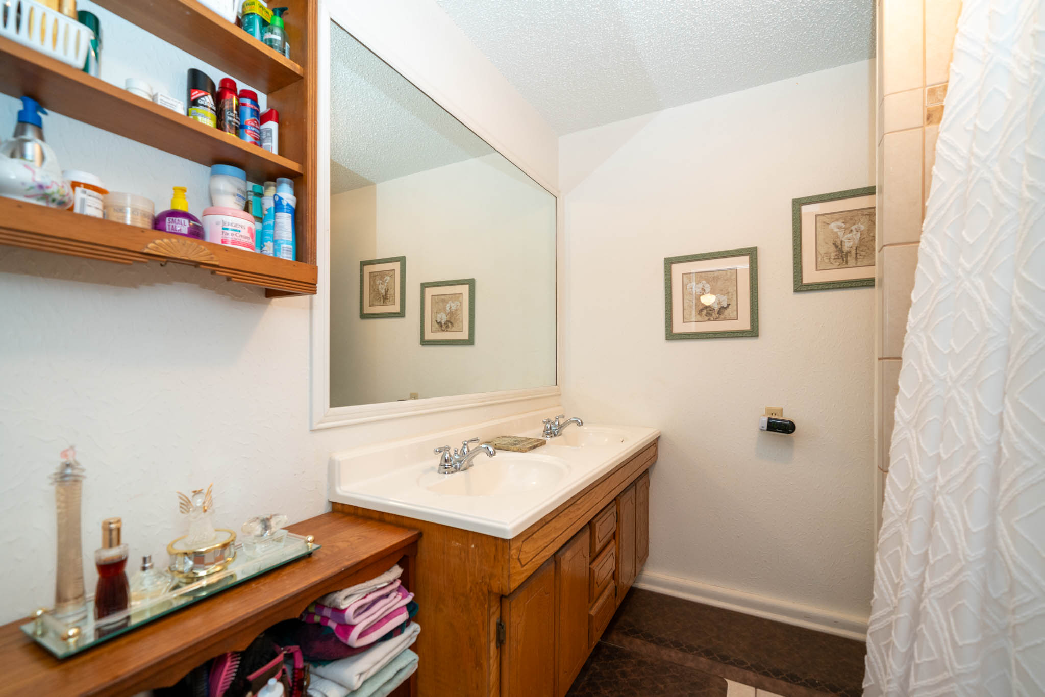 Jacksonville, Texas, 75766, United States, 4 Bedrooms Bedrooms, ,2 BathroomsBathrooms,Residential,For Sale,1974888