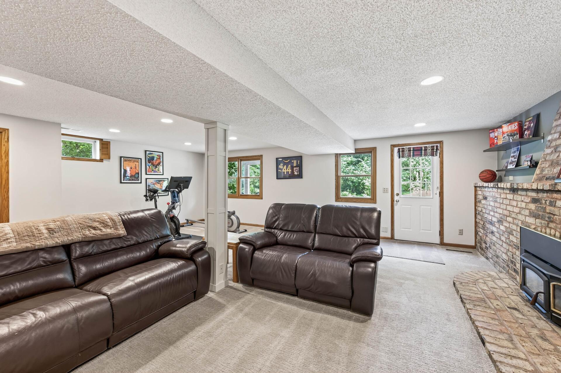 Minnetonka, Minnesota, 55345, United States, 5 Bedrooms Bedrooms, ,2 BathroomsBathrooms,Residential,For Sale,1919862