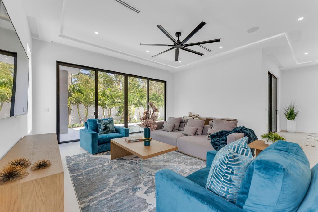 Delray Beach, Florida, 33444, United States, 4 Bedrooms Bedrooms, ,5 BathroomsBathrooms,Residential,For Sale,1974503