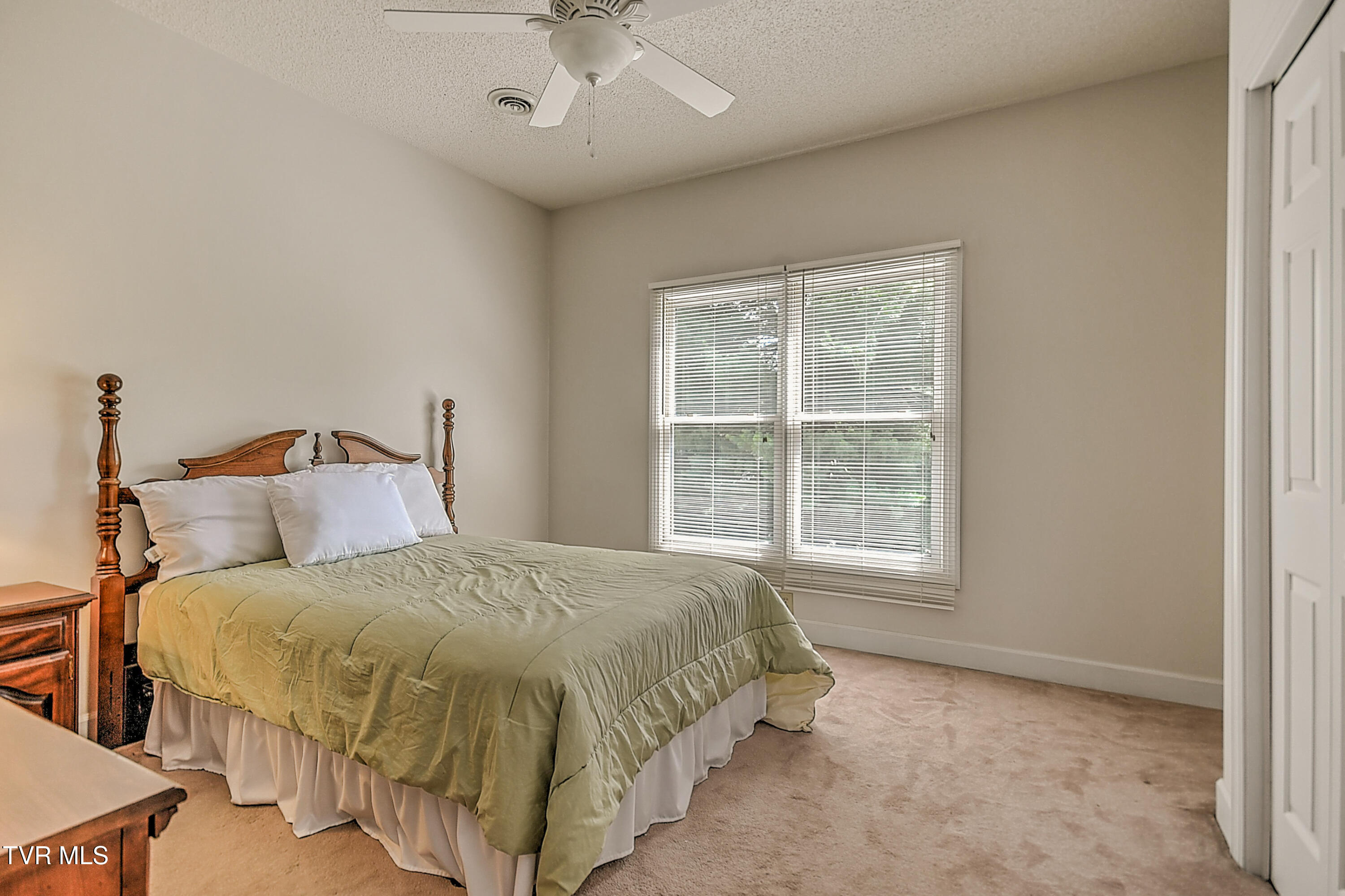Johnson City, Tennessee, 37604, United States, 4 Bedrooms Bedrooms, ,3 BathroomsBathrooms,Residential,For Sale,1870775