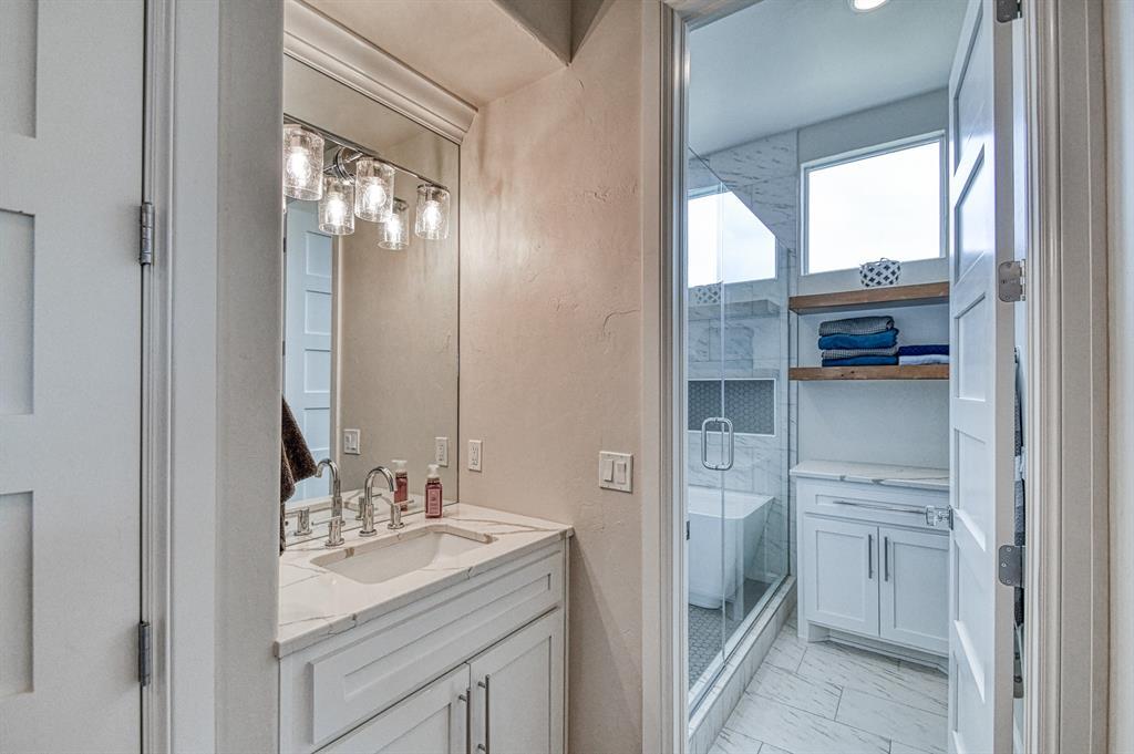 Amber, Oklahoma, 73004, United States, 6 Bedrooms Bedrooms, ,4 BathroomsBathrooms,Residential,For Sale,1984407