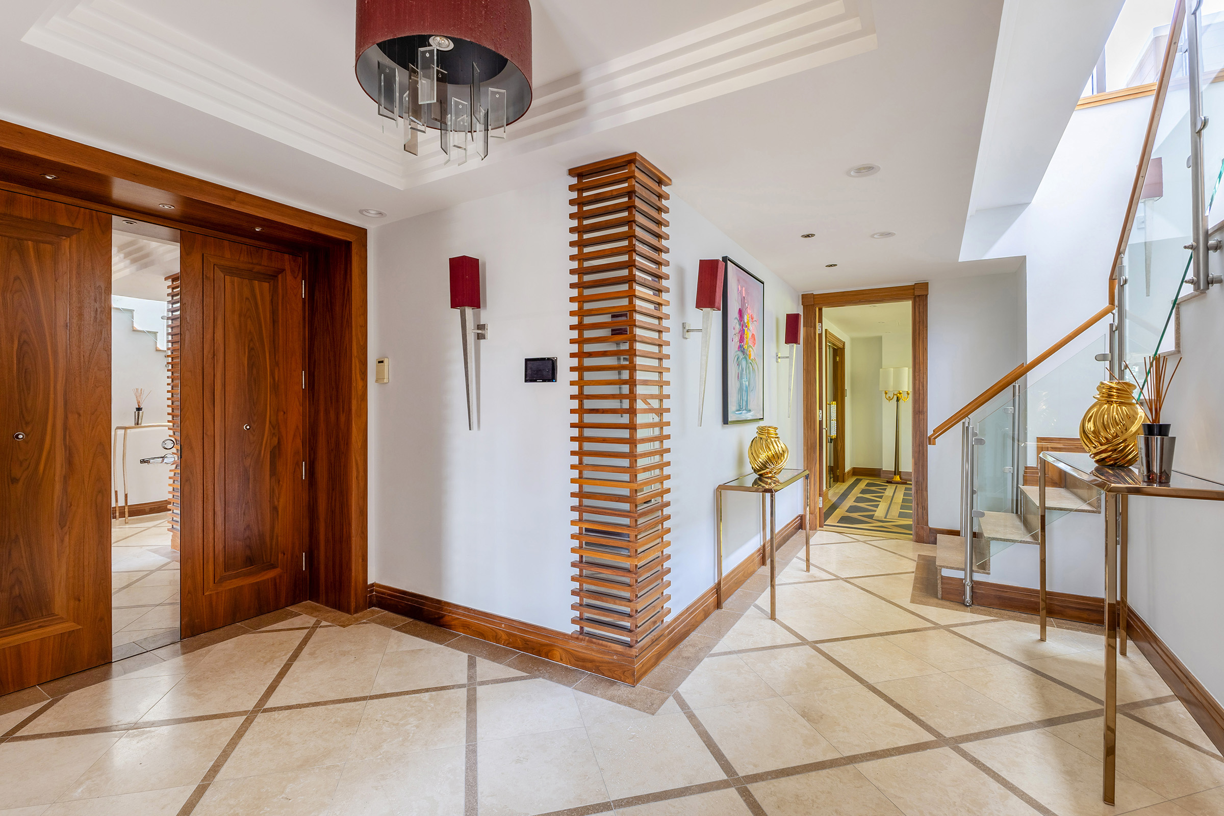  Penthouse residence with extensive terraces in a landmark gated estate - 物件實景
