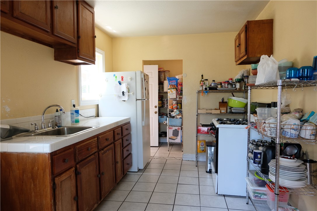 Los Angeles, California, 90047, United States, 3 Bedrooms Bedrooms, ,2 BathroomsBathrooms,Residential,For Sale,1980559