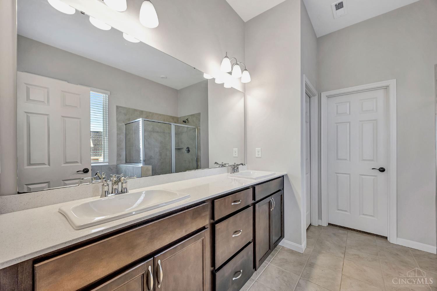 Liberty Twp, Ohio, 45011, United States, 5 Bedrooms Bedrooms, ,4 BathroomsBathrooms,Residential,For Sale,1998520