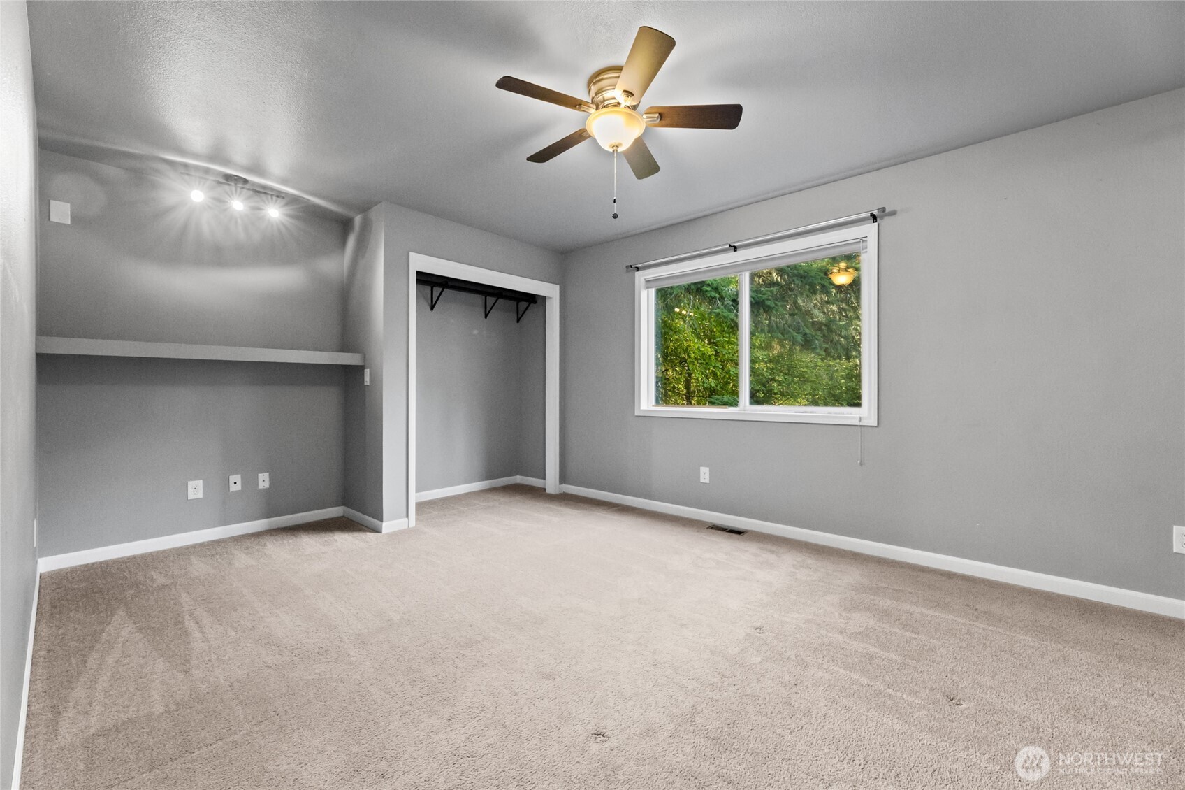 Roy, Washington, 98580, United States, 4 Bedrooms Bedrooms, ,1 BathroomBathrooms,Residential,For Sale,1997770