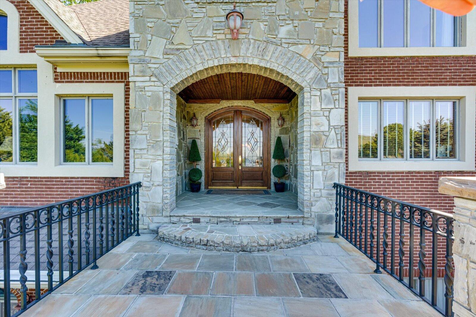Guild, Tennessee, 37340, United States, 4 Bedrooms Bedrooms, ,5 BathroomsBathrooms,Residential,For Sale,2040612