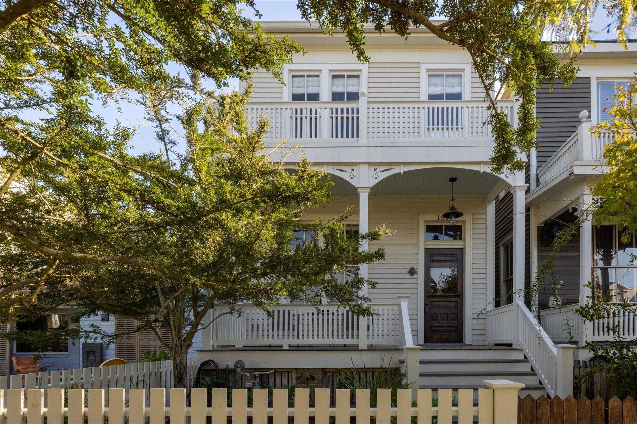 Galveston, Texas, 77550, United States, 3 Bedrooms Bedrooms, ,3 BathroomsBathrooms,Residential,For Sale,1986296