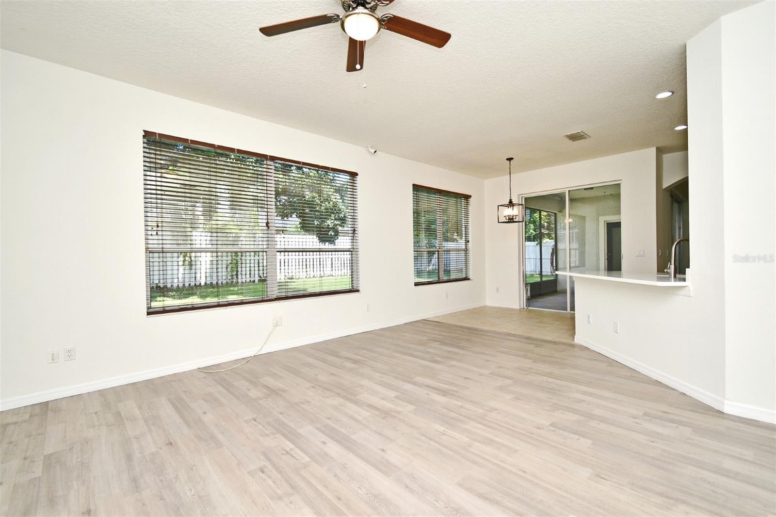 ORLANDO, Florida, 32836, United States, 4 Bedrooms Bedrooms, ,2 BathroomsBathrooms,Residential,For Sale,1922100