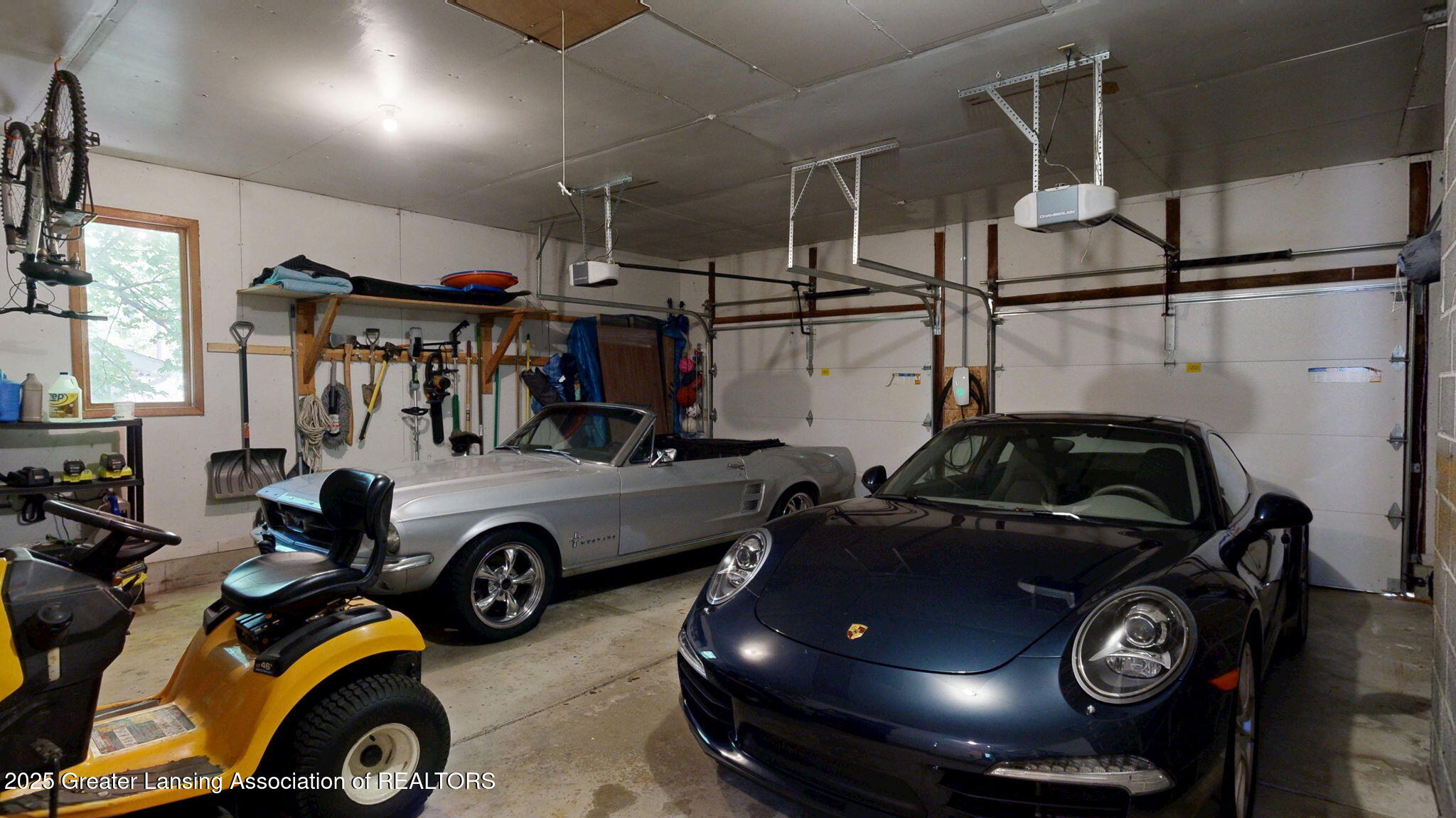 Okemos, Michigan, 48864, United States, 5 Bedrooms Bedrooms, ,4 BathroomsBathrooms,Residential,For Sale,1975829