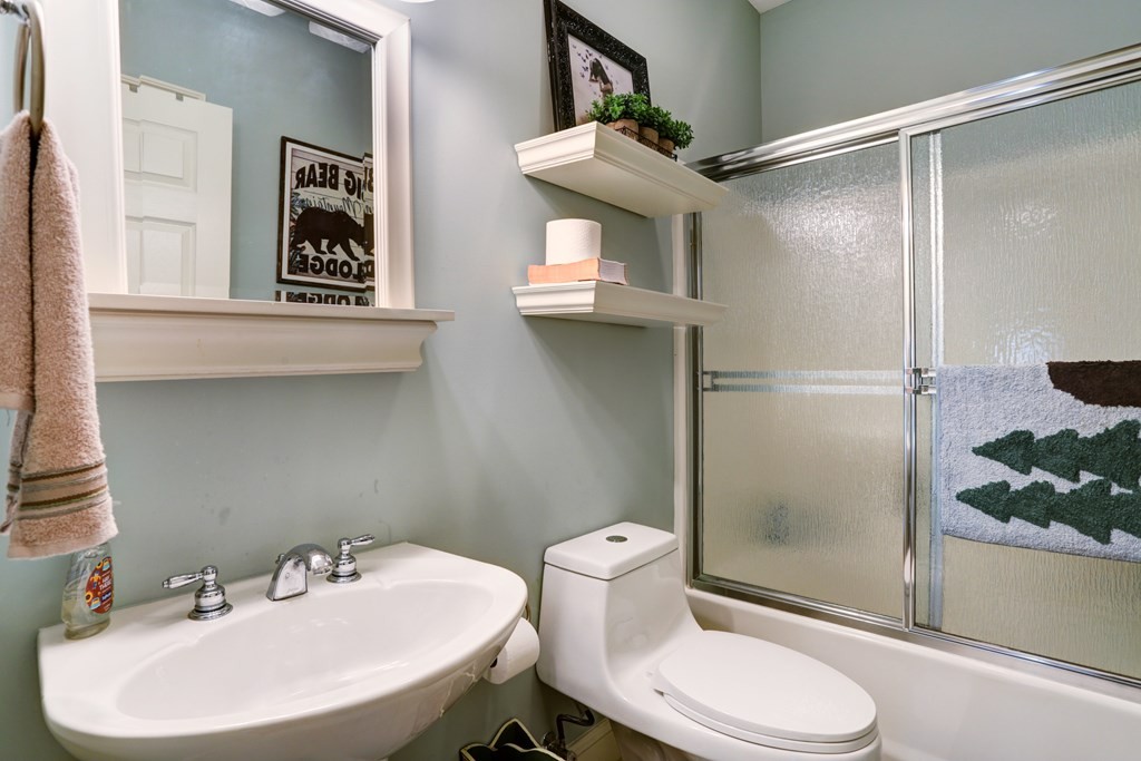 Young Harris, Georgia, 30582, United States, 4 Bedrooms Bedrooms, ,3 BathroomsBathrooms,Residential,For Sale,1944949