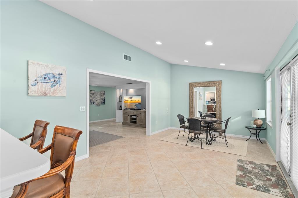 Sarasota, Florida, 34242, United States, 3 Bedrooms Bedrooms, ,2 BathroomsBathrooms,Residential,For Sale,1992857