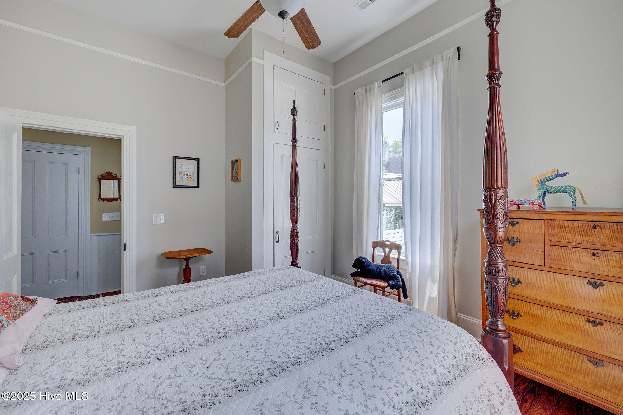 Wilmington, North Carolina, 28401, United States, 4 Bedrooms Bedrooms, ,3 BathroomsBathrooms,Residential,For Sale,1874502
