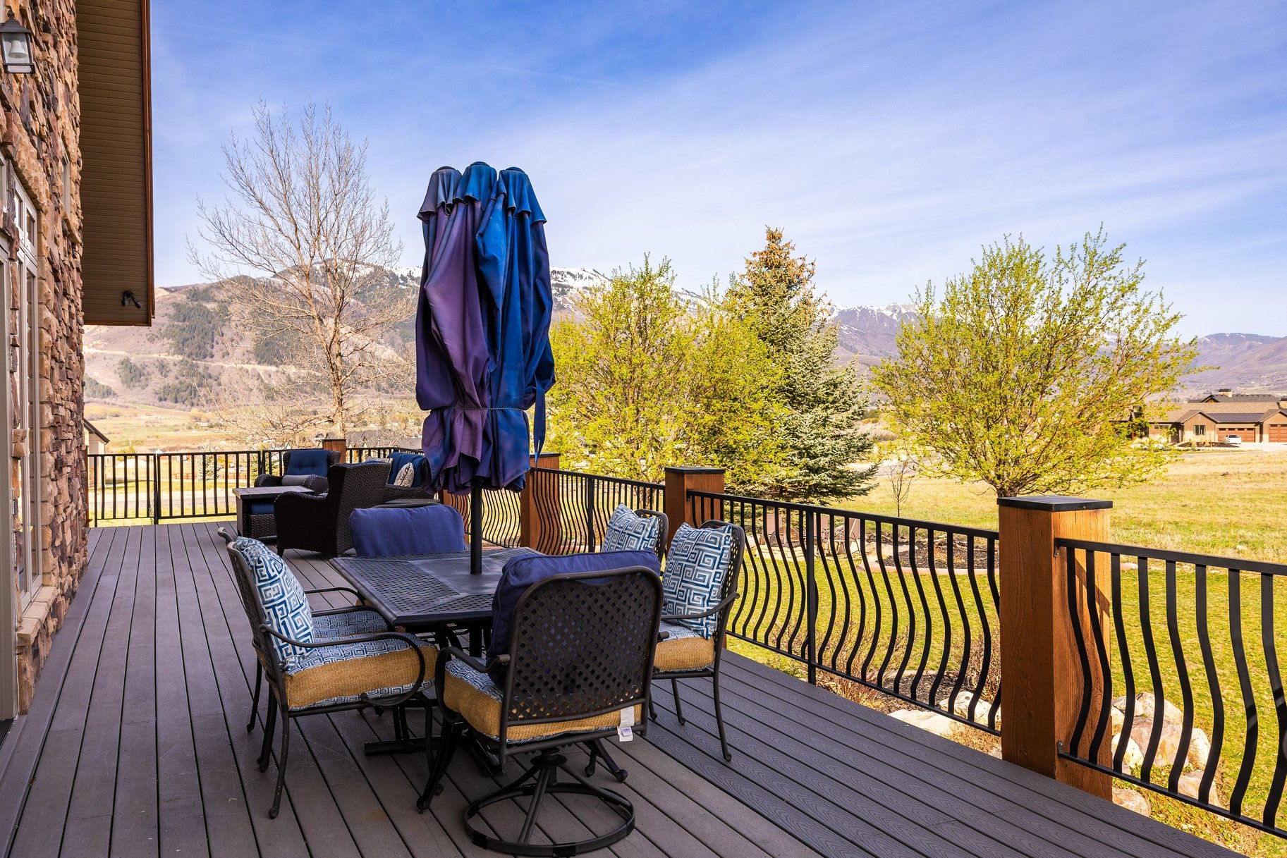  Exquisite Custom Home with 360-Degree Views - 物件實景