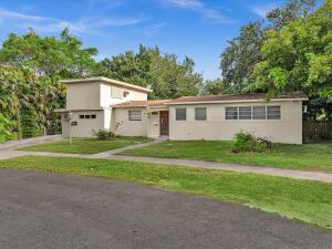 North Miami Beach, Florida, 33179, United States, 4 Bedrooms Bedrooms, ,2 BathroomsBathrooms,Residential,For Sale,1988572