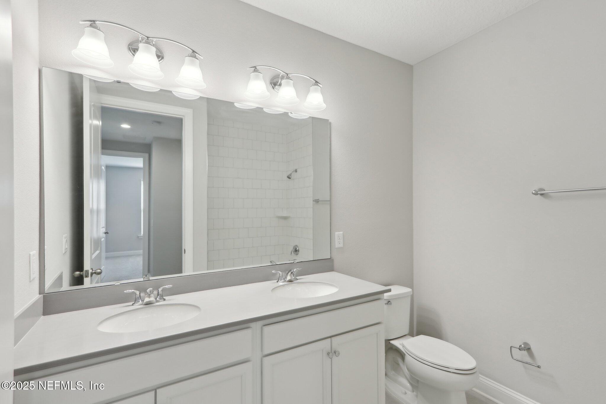 Jacksonville, Florida, 32256, United States, 4 Bedrooms Bedrooms, ,3 BathroomsBathrooms,Residential,For Sale,1796849