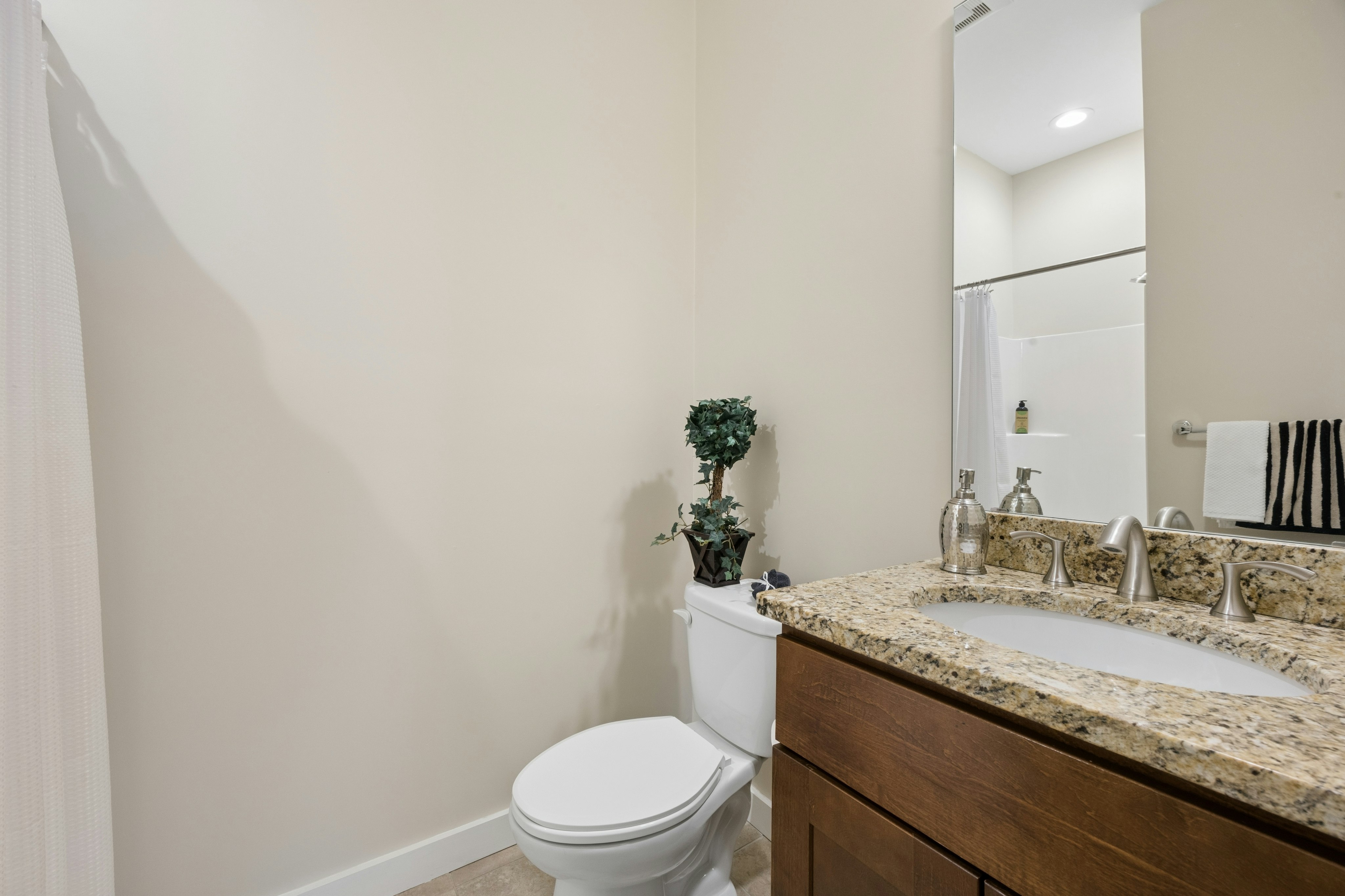  54 Loomis Street Unit 1203, Bedford, MA 01730 - 物件實景