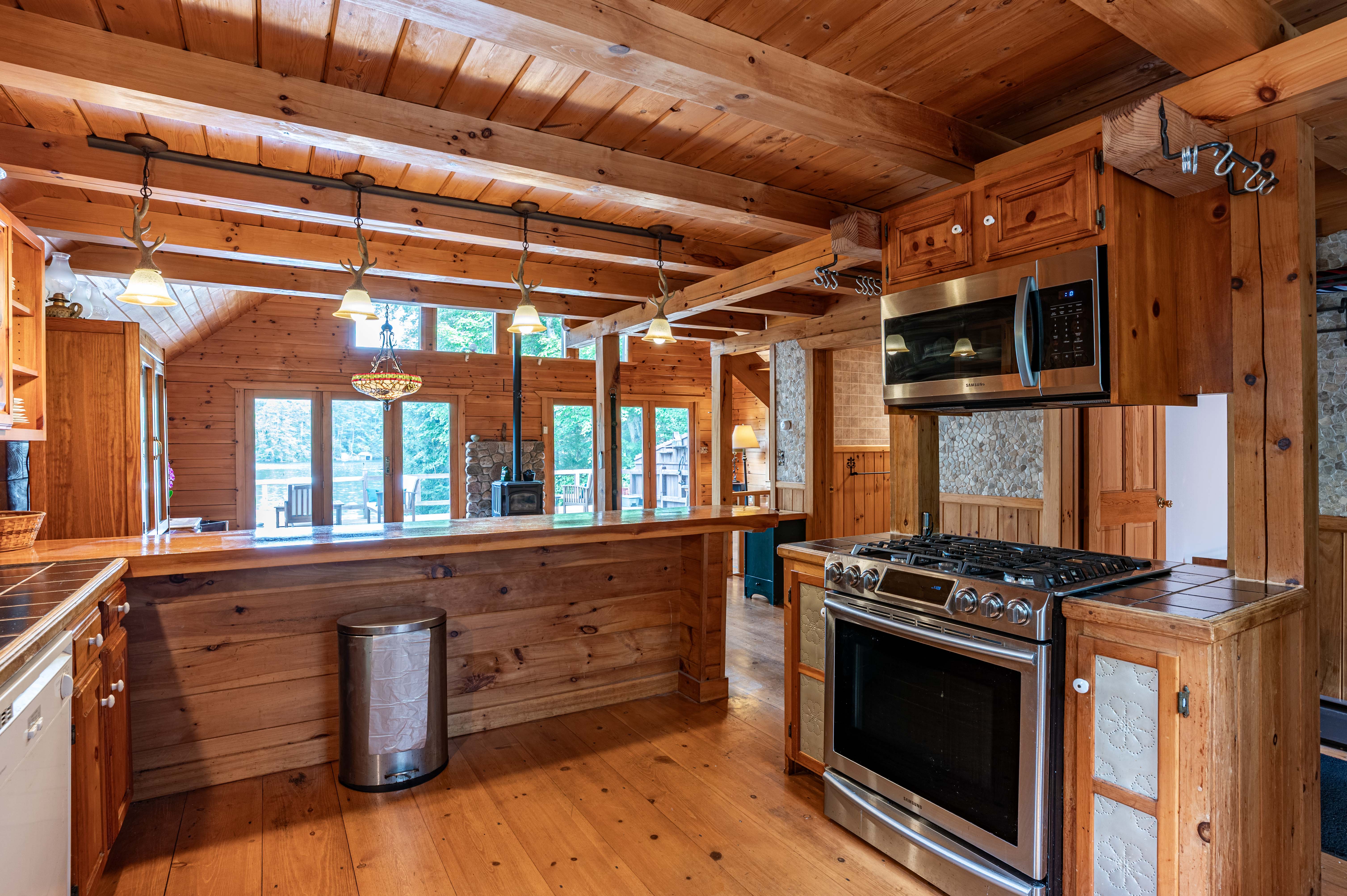  Year Round Chalet in a Beautiful, Protected Cove - 物件實景