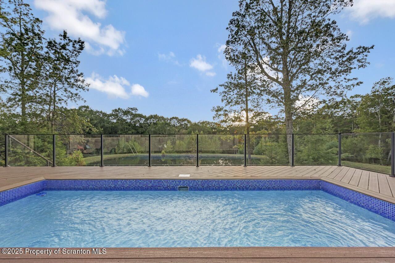 Bear Creek, Pennsylvania, 18602, United States, 4 Bedrooms Bedrooms, ,3 BathroomsBathrooms,Residential,For Sale,2002172