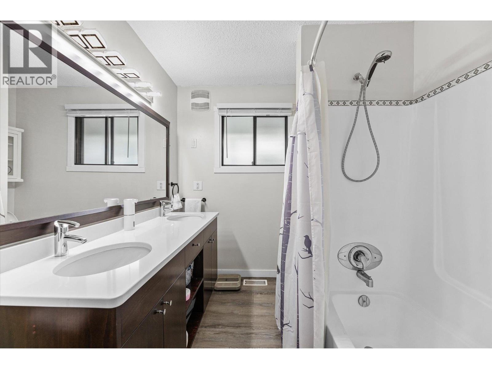 WEST KELOWNA, British Columbia, V4T 1A9, CA, 5 Bedrooms Bedrooms, ,2 BathroomsBathrooms,Residential,For Sale,1907472