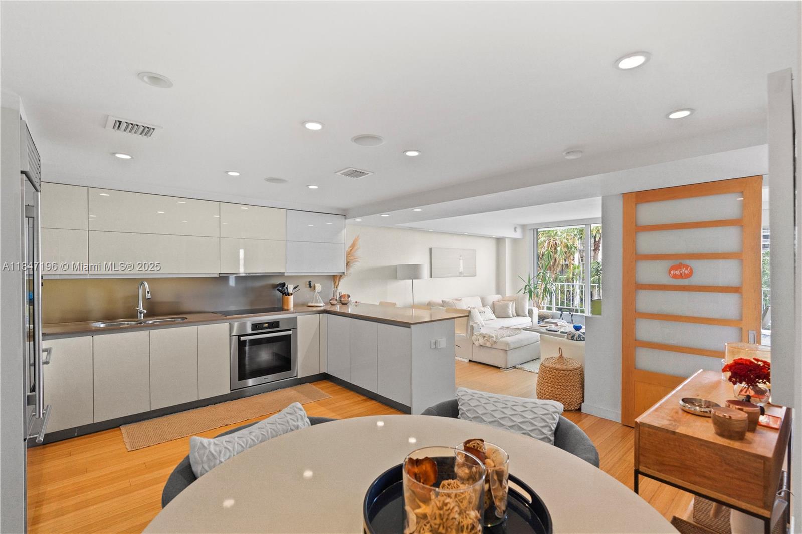 Miami, Florida, 33129, United States, 2 Bedrooms Bedrooms, ,2 BathroomsBathrooms,Residential,For Sale,1900950