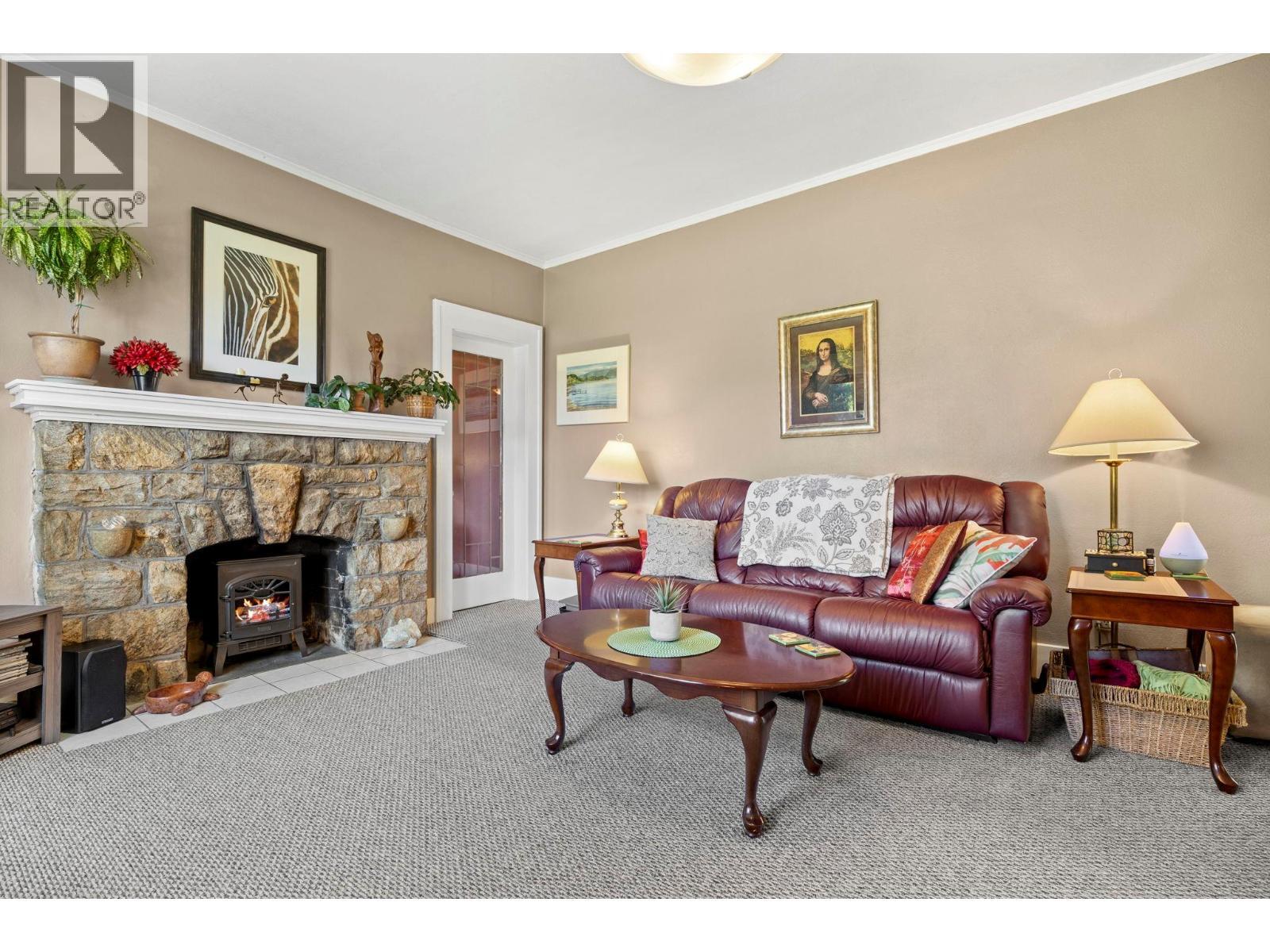 KELOWNA, British Columbia, V1Y 1A7, CA, 2 Bedrooms Bedrooms, ,1 BathroomBathrooms,Residential,For Sale,1949205