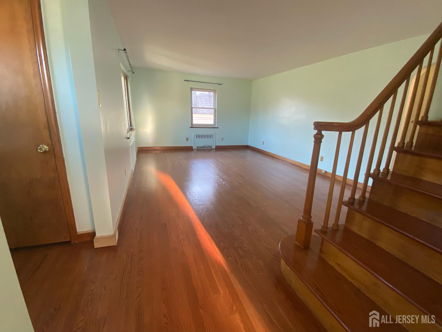 East Brunswick, New Jersey, 08816, United States, 5 Bedrooms Bedrooms, ,2 BathroomsBathrooms,Residential,For Sale,1956516