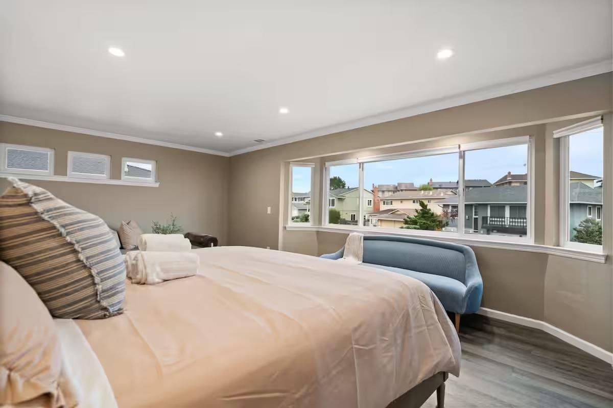 Pacifica, California, 94044, United States, 4 Bedrooms Bedrooms, ,4 BathroomsBathrooms,Residential,For Sale,1988181