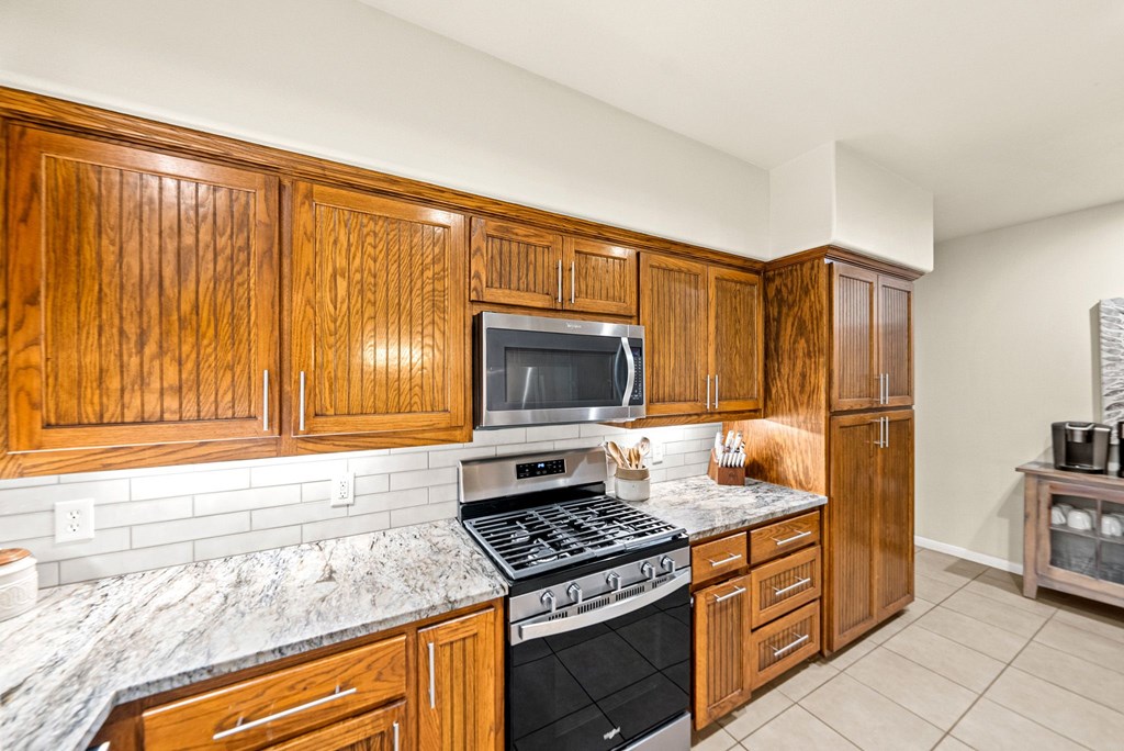 Fredericksburg, Texas, 78624, United States, 6 Bedrooms Bedrooms, ,6 BathroomsBathrooms,Residential,For Sale,2048440