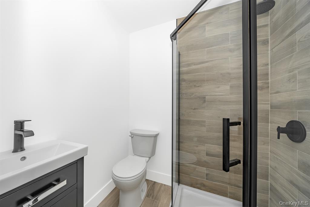 West Babylon, New York, 1704, United States, 3 Bedrooms Bedrooms, ,2 BathroomsBathrooms,Residential,For Sale,1950805
