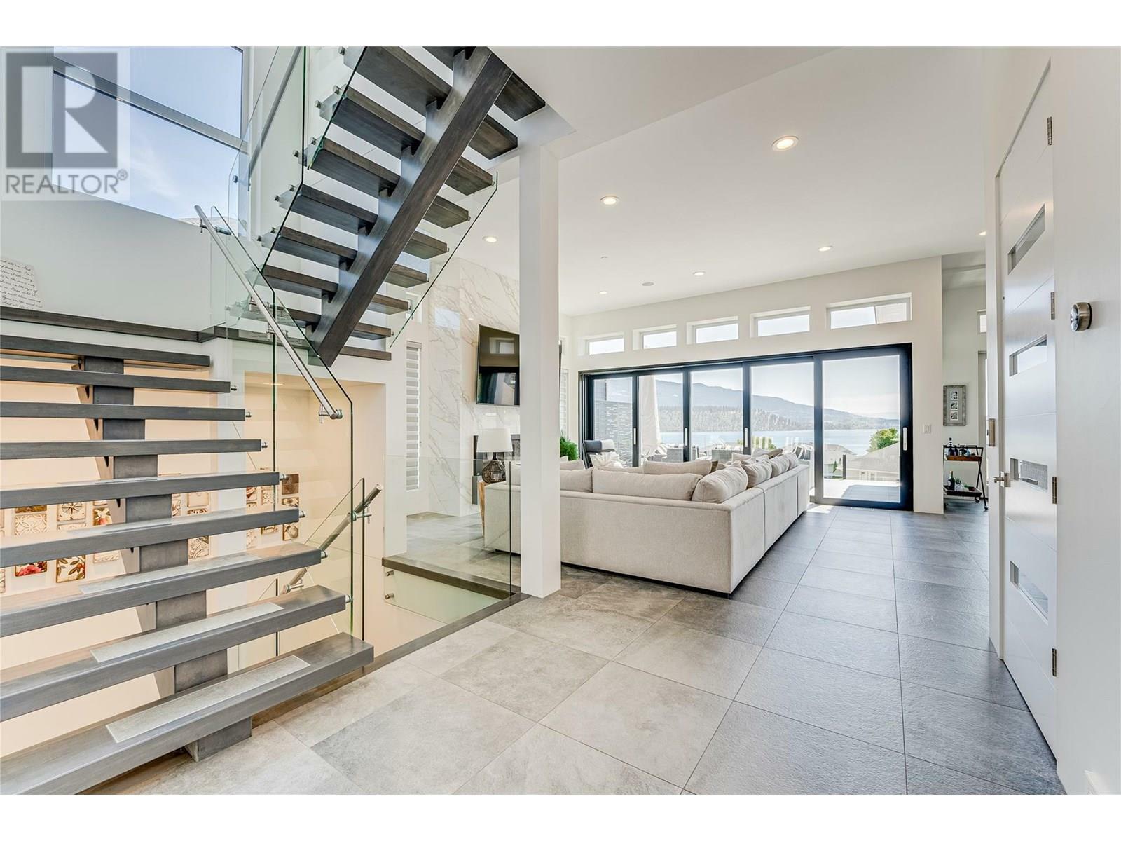 LAKE COUNTRY, British Columbia, V4V 2G2, CA, 4 Bedrooms Bedrooms, ,3 BathroomsBathrooms,Residential,For Sale,1859669