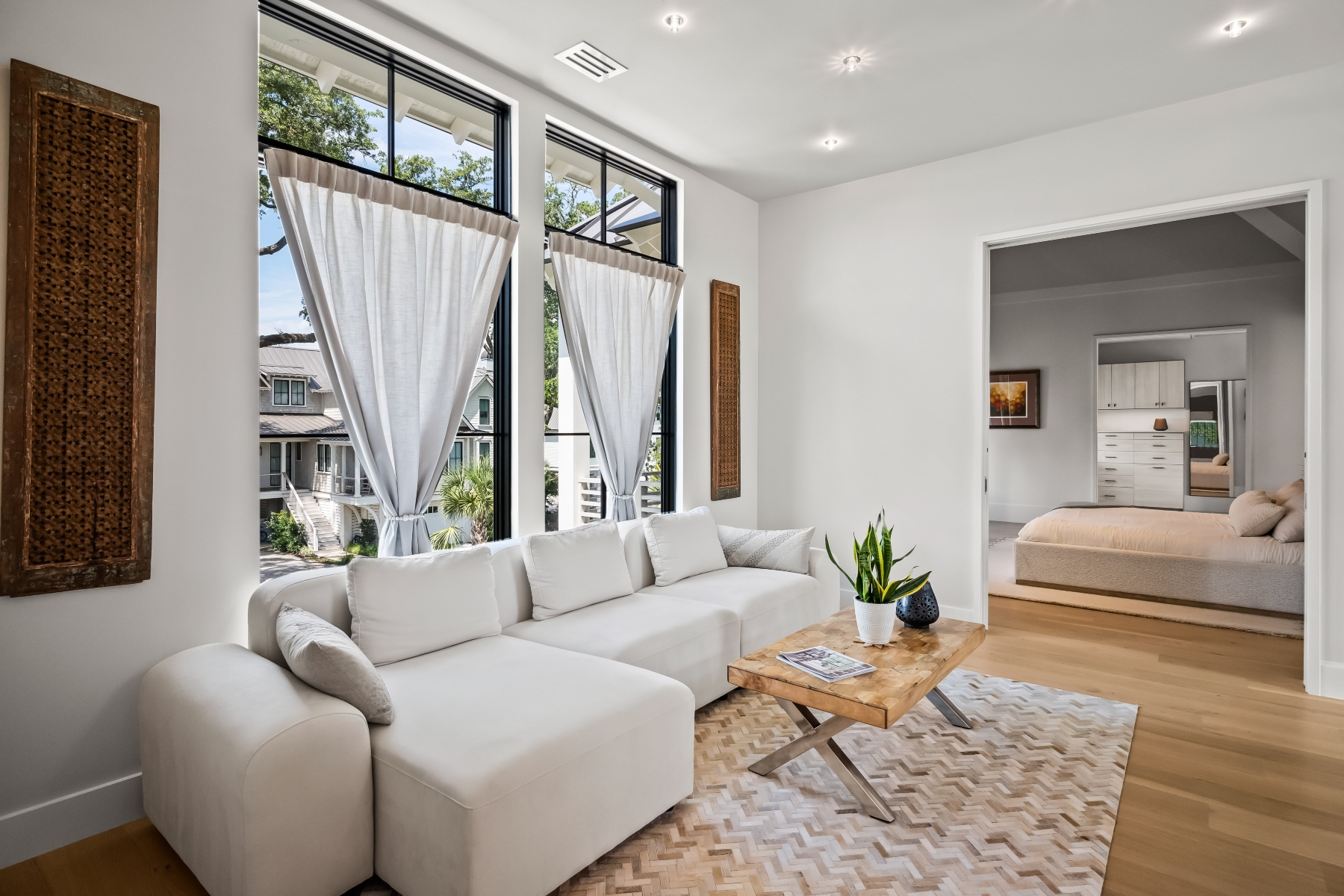  700 Stucco Lane, Mount Pleasant - 物件實景