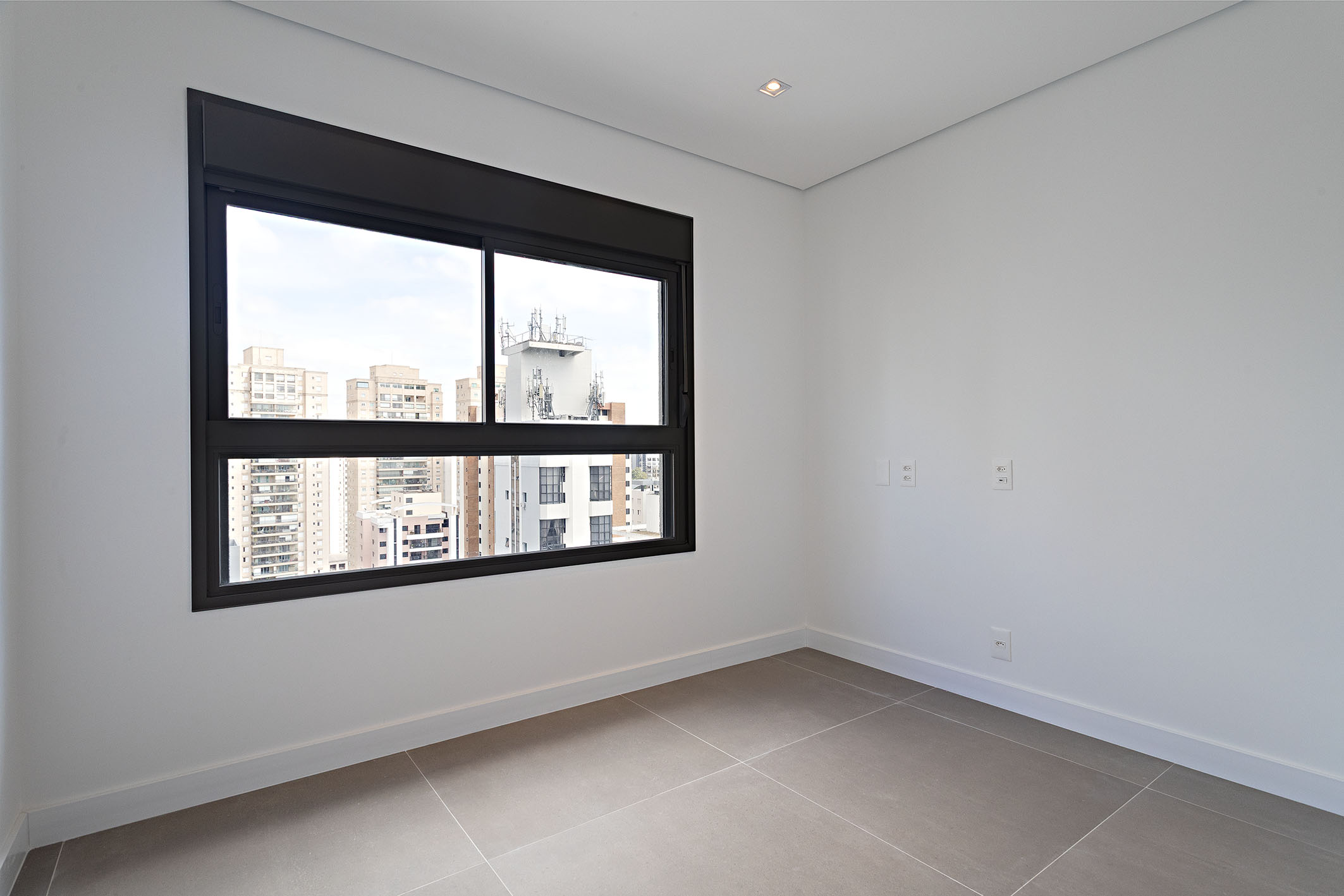  Apartment with permanent green views and tailored interior finishes - 物件實景