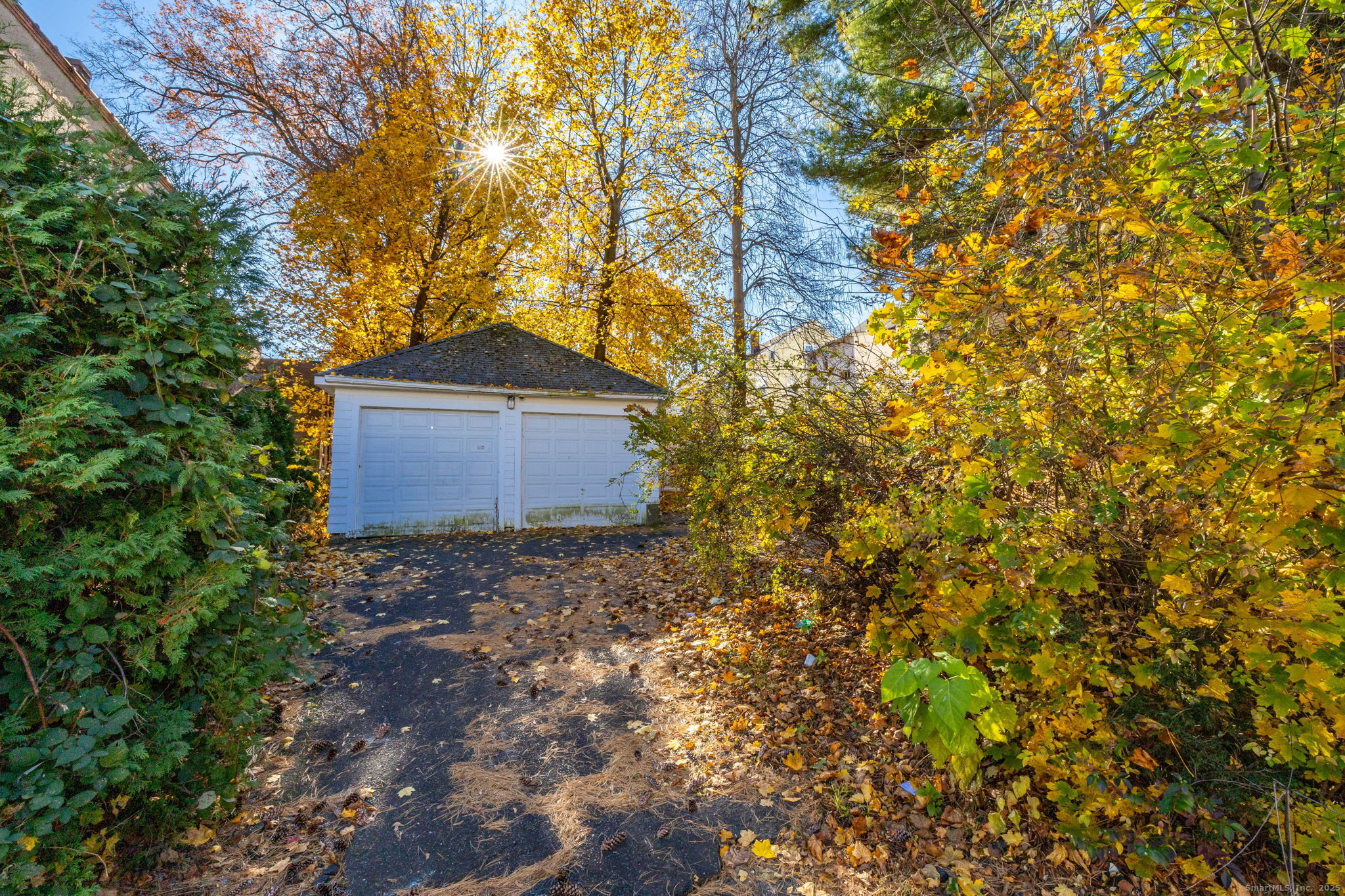 Hartford, Connecticut, 06105, United States, 8 Bedrooms Bedrooms, ,3 BathroomsBathrooms,Residential,For Sale,1994837