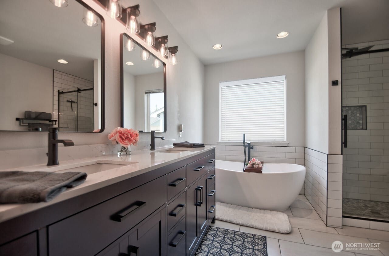 Lacey, Washington, 98513, United States, 4 Bedrooms Bedrooms, ,3 BathroomsBathrooms,Residential,For Sale,1932145