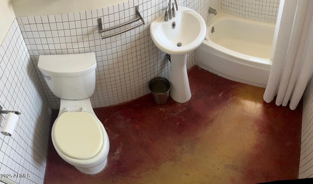 Phoenix, Arizona, 85014, United States, 3 Bedrooms Bedrooms, ,3 BathroomsBathrooms,Residential,For Sale,1985415