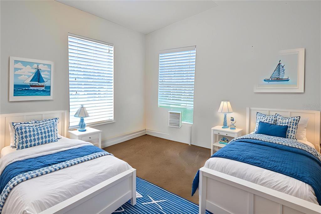 Venice, Florida, 34285, United States, 5 Bedrooms Bedrooms, ,4 BathroomsBathrooms,Residential,For Sale,1907597